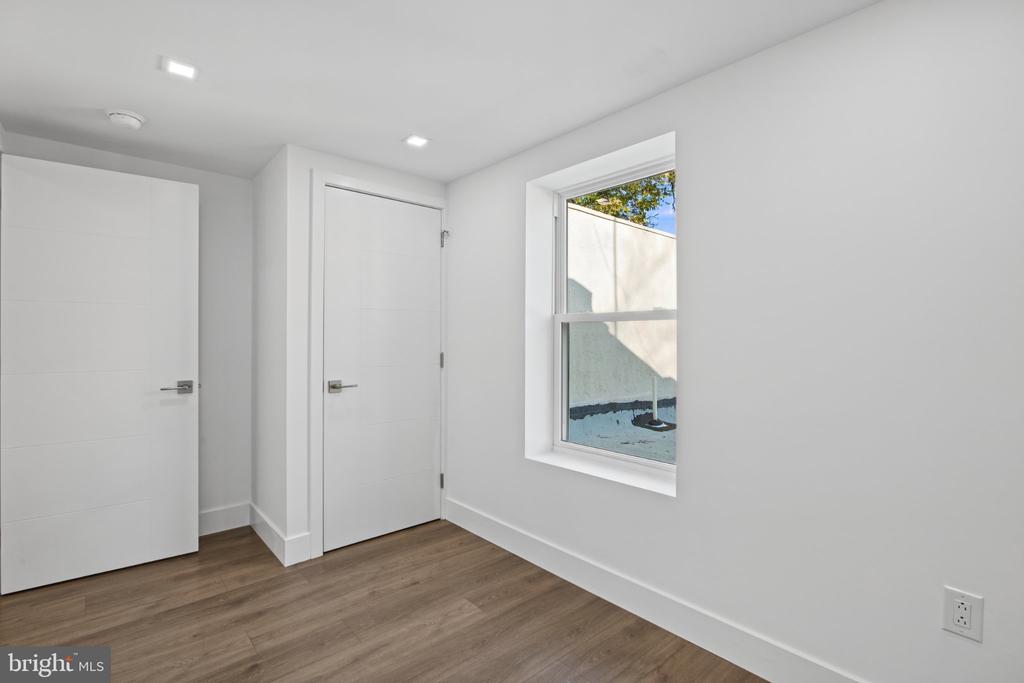 1615 S BEULAH STREET