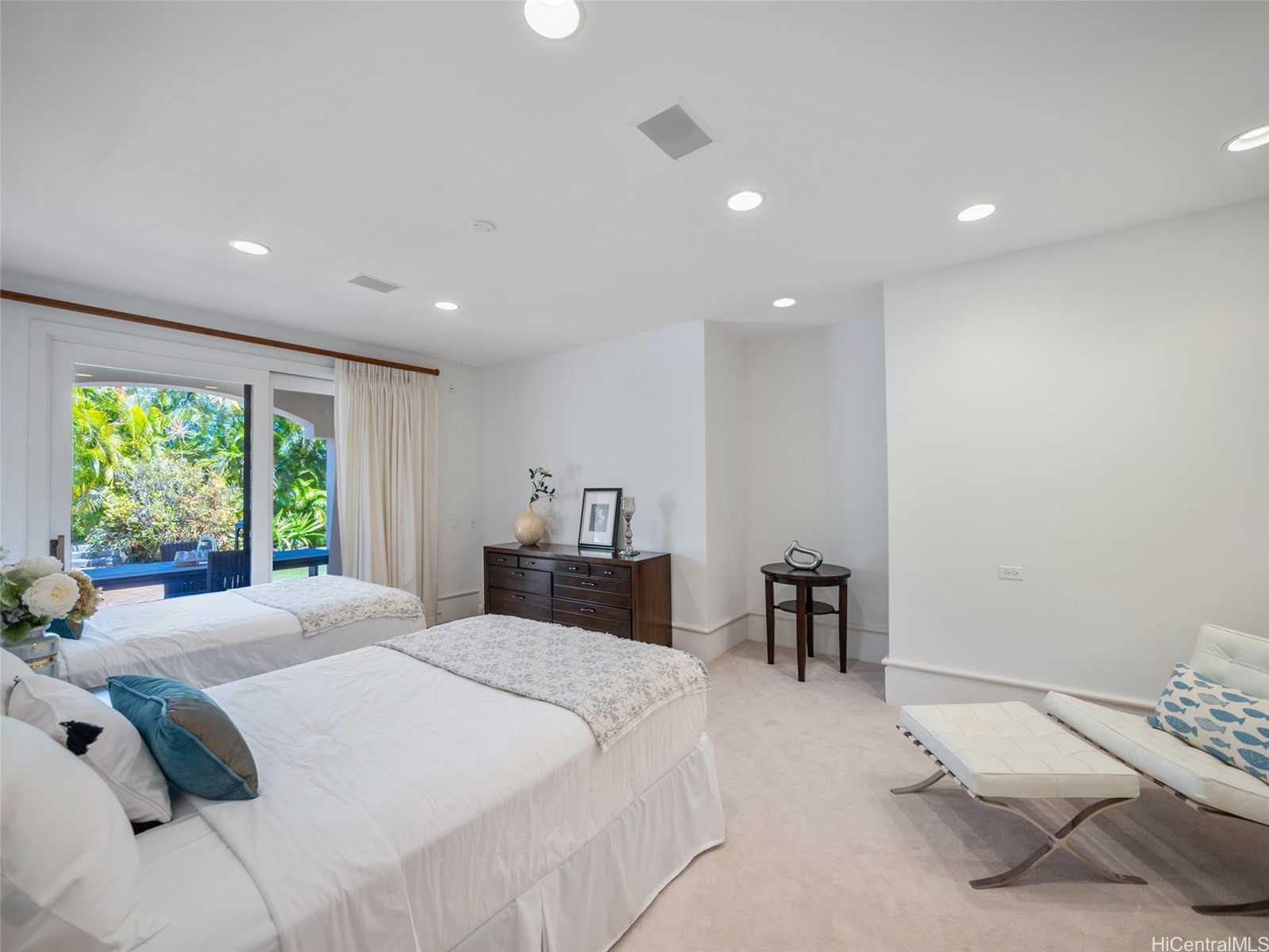 3124 Noela Drive