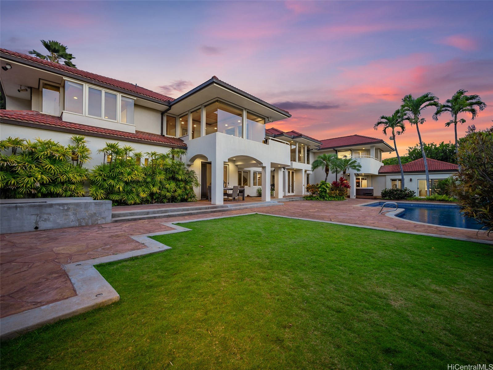 3124 Noela Drive