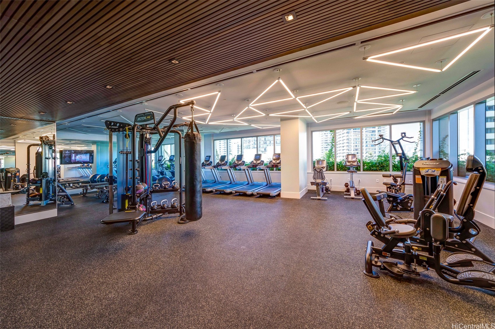 2139 Kuhio Avenue 2610