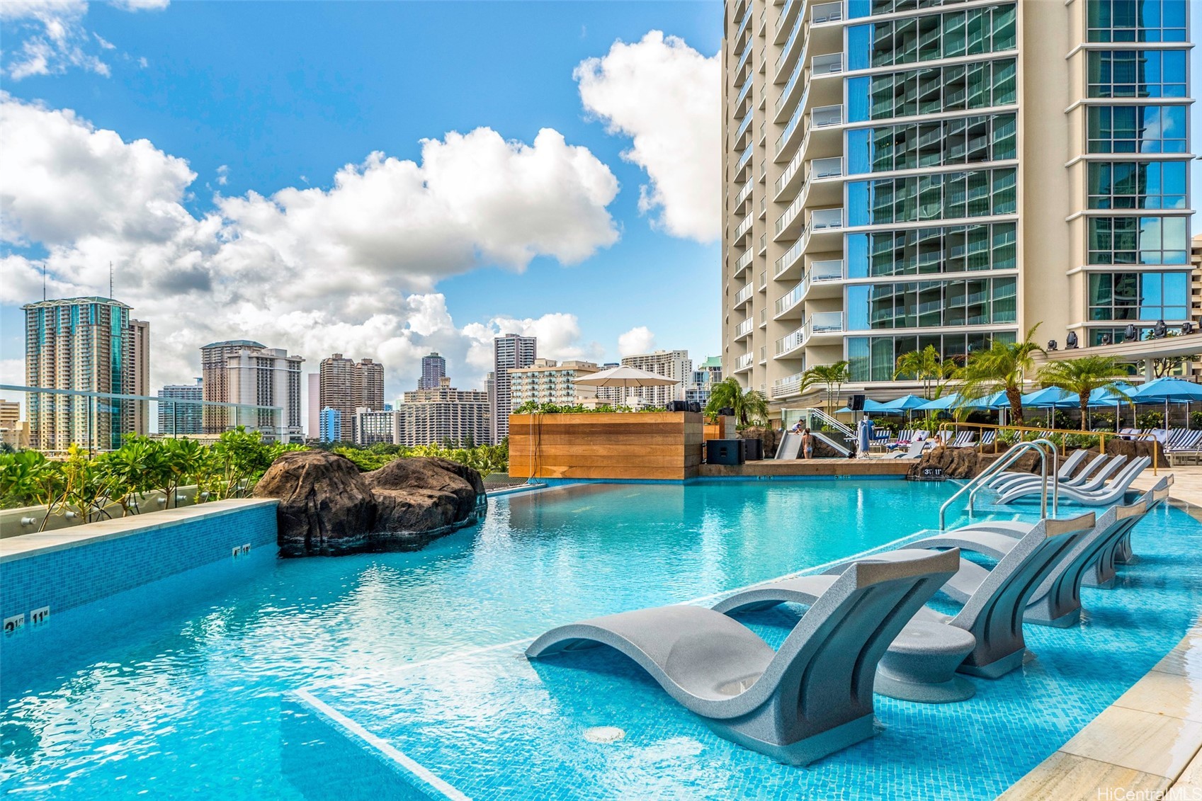 2139 Kuhio Avenue 2610