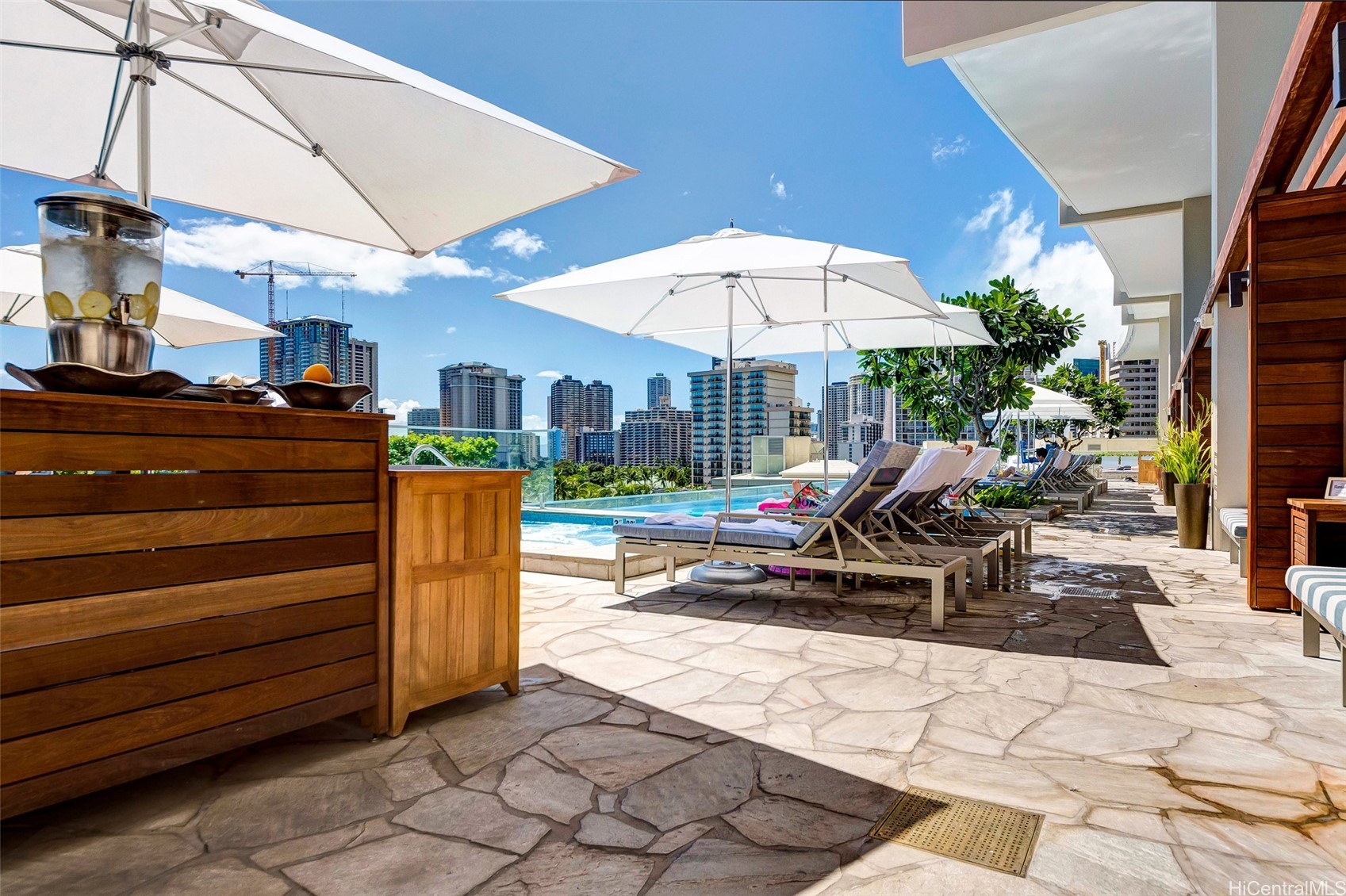 2139 Kuhio Avenue 2610