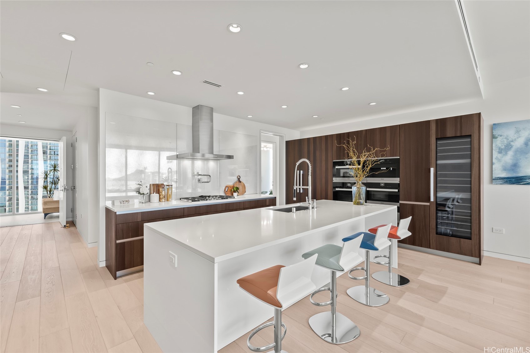 1118 Ala Moana Boulevard 2006