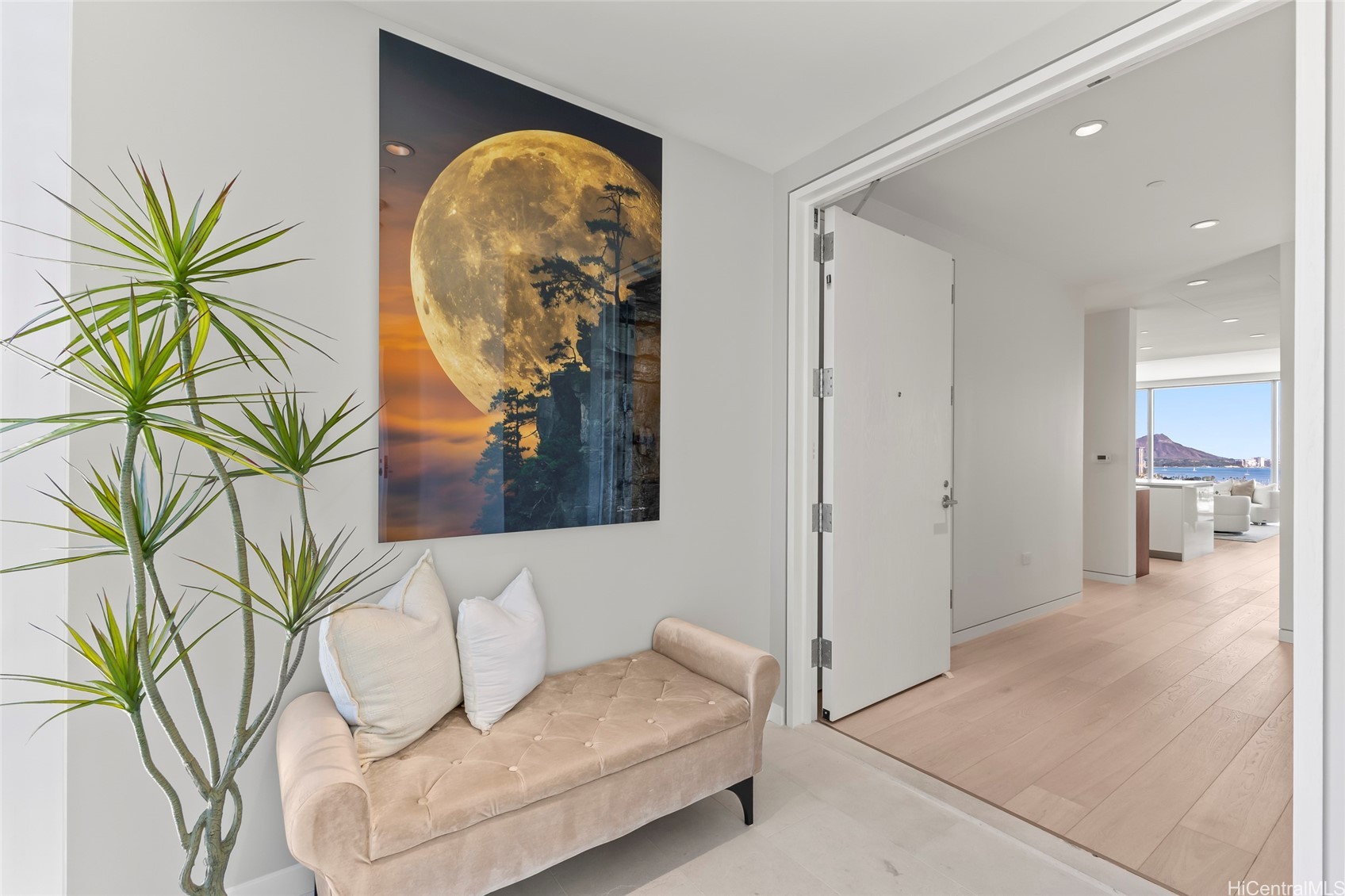 1118 Ala Moana Boulevard 2006