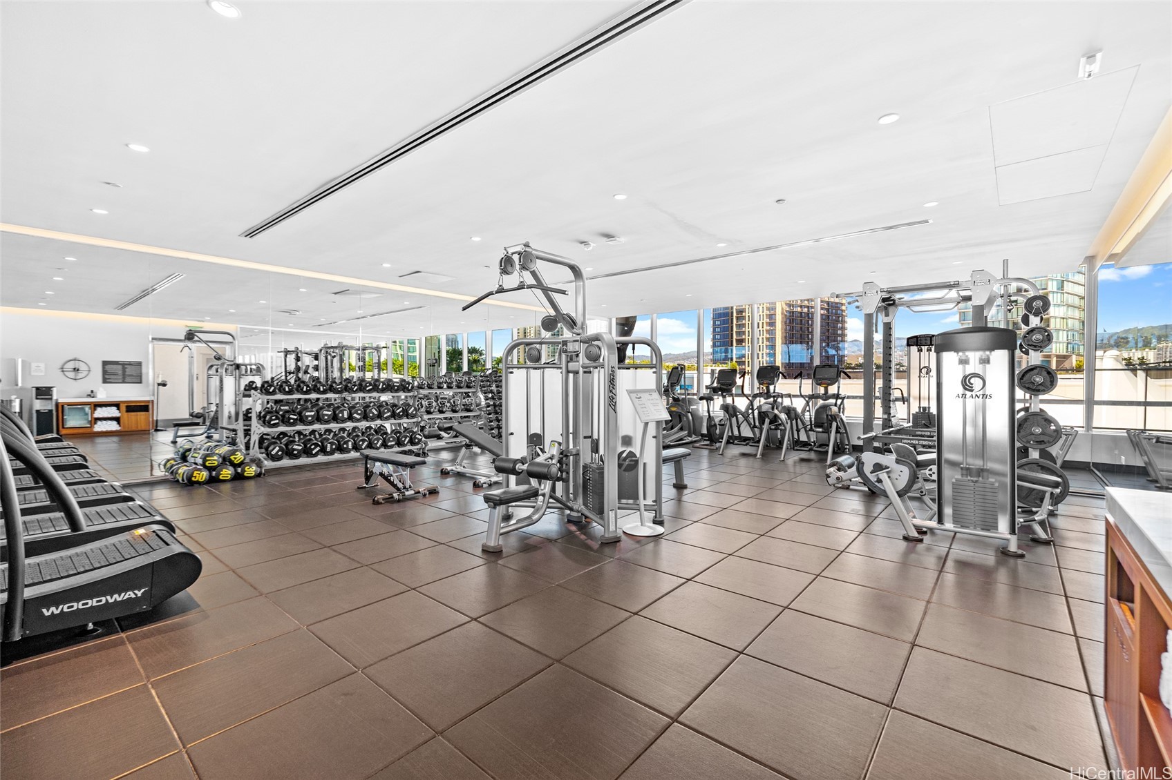 1118 Ala Moana Boulevard 2006