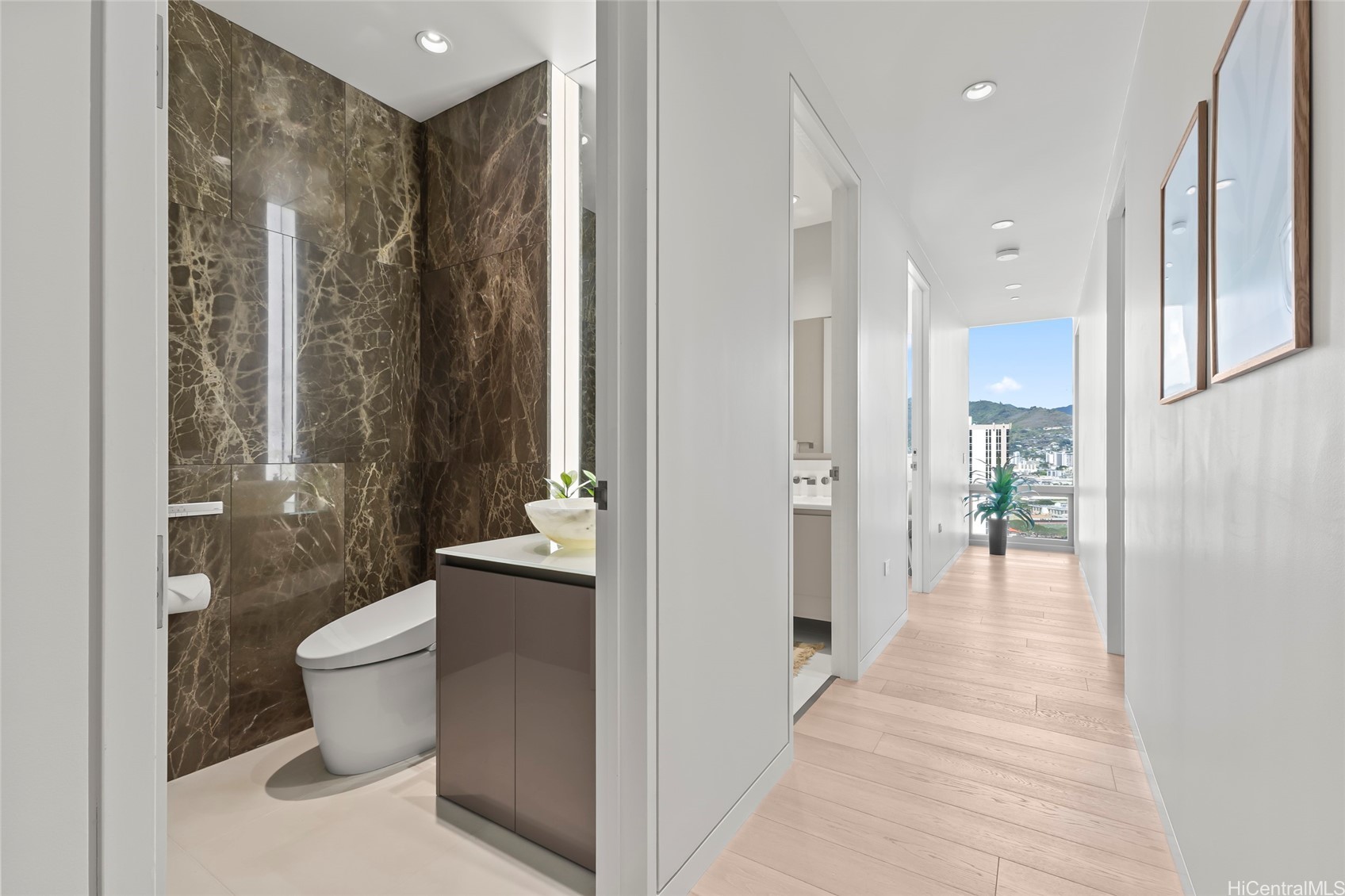 1118 Ala Moana Boulevard 2006