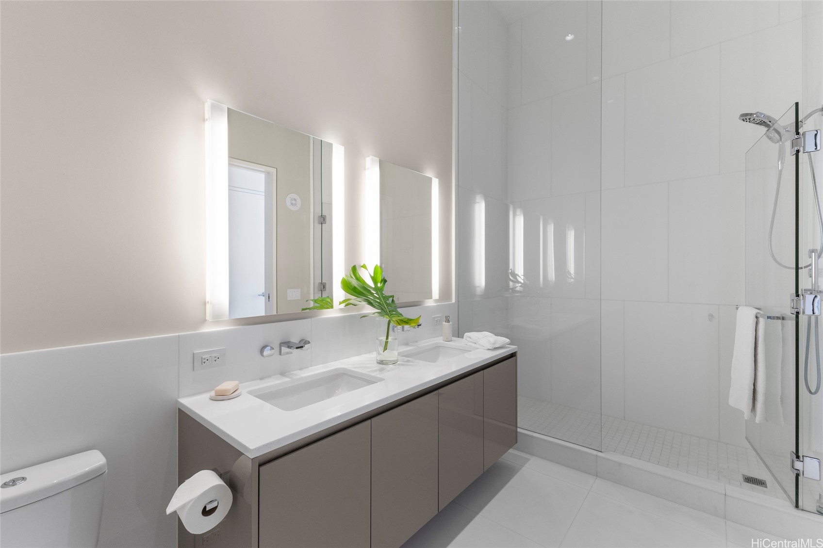 1118 Ala Moana Boulevard 3400