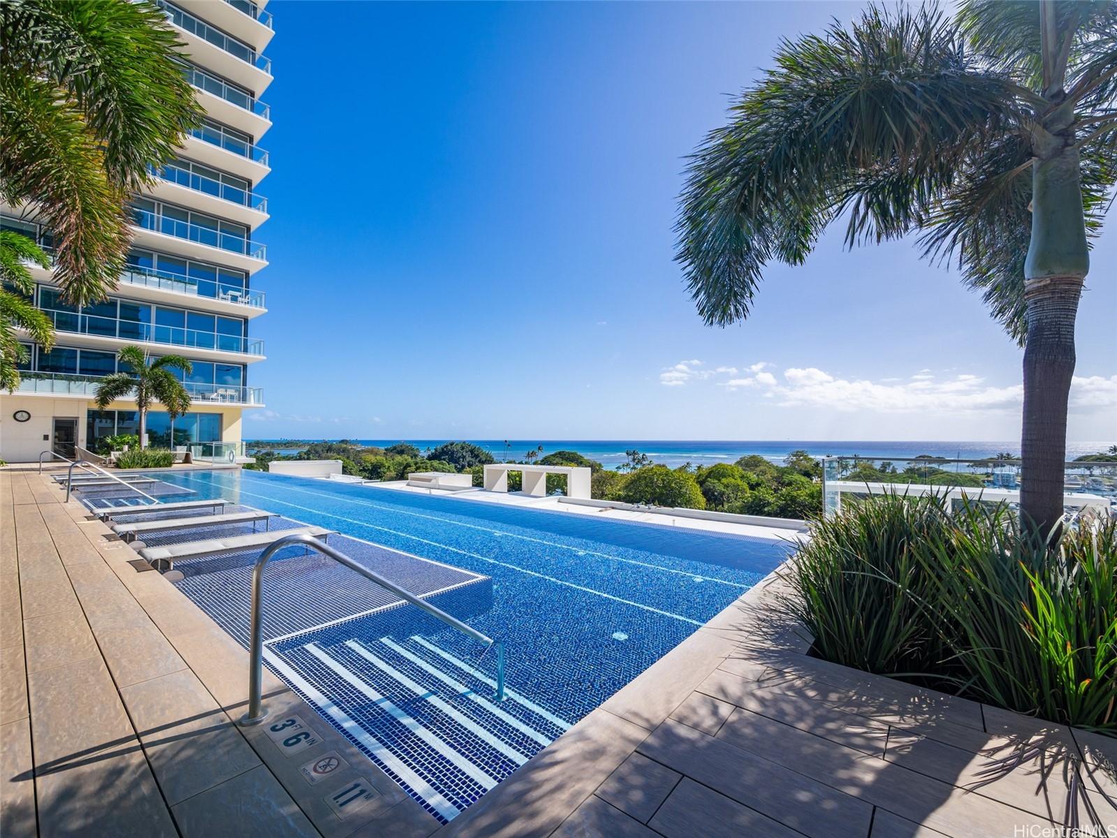 1118 Ala Moana Boulevard 3400