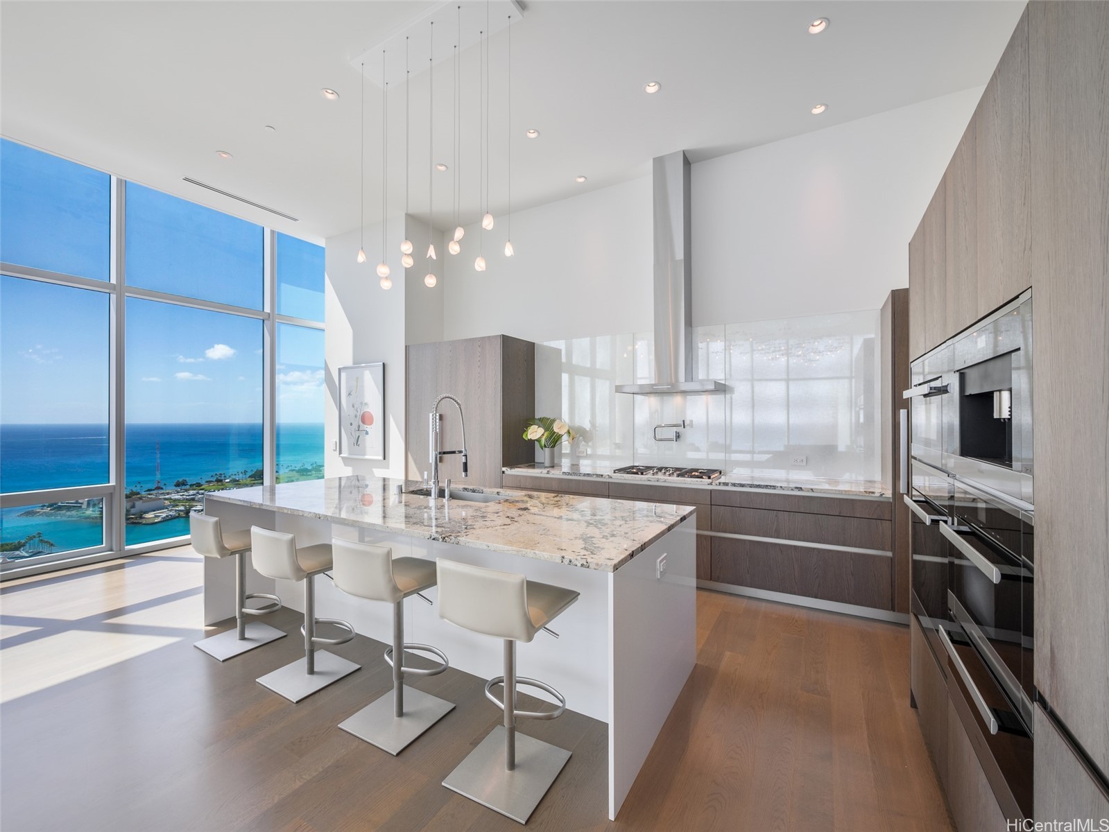 1118 Ala Moana Boulevard 3400