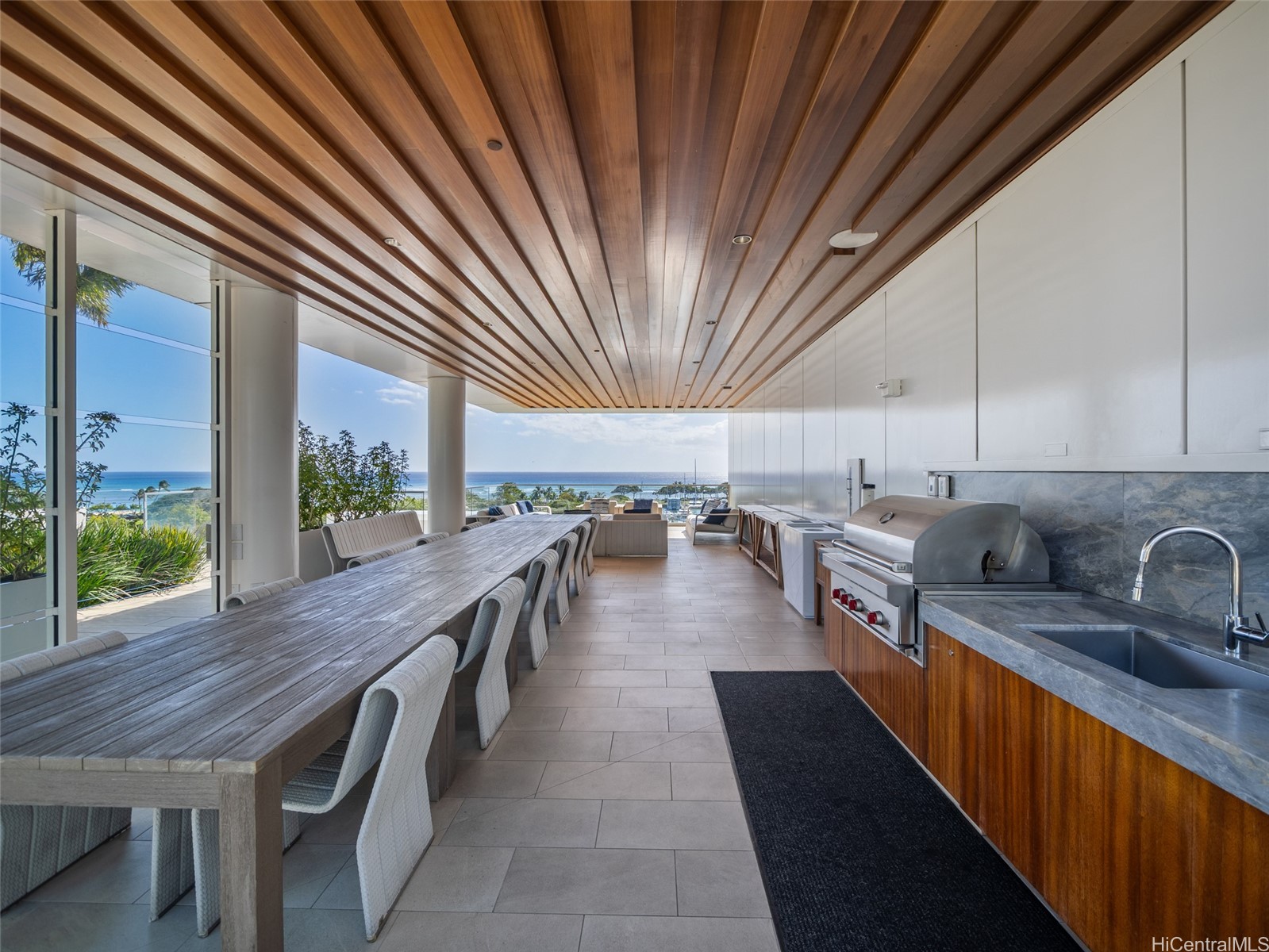 1118 Ala Moana Boulevard 3400