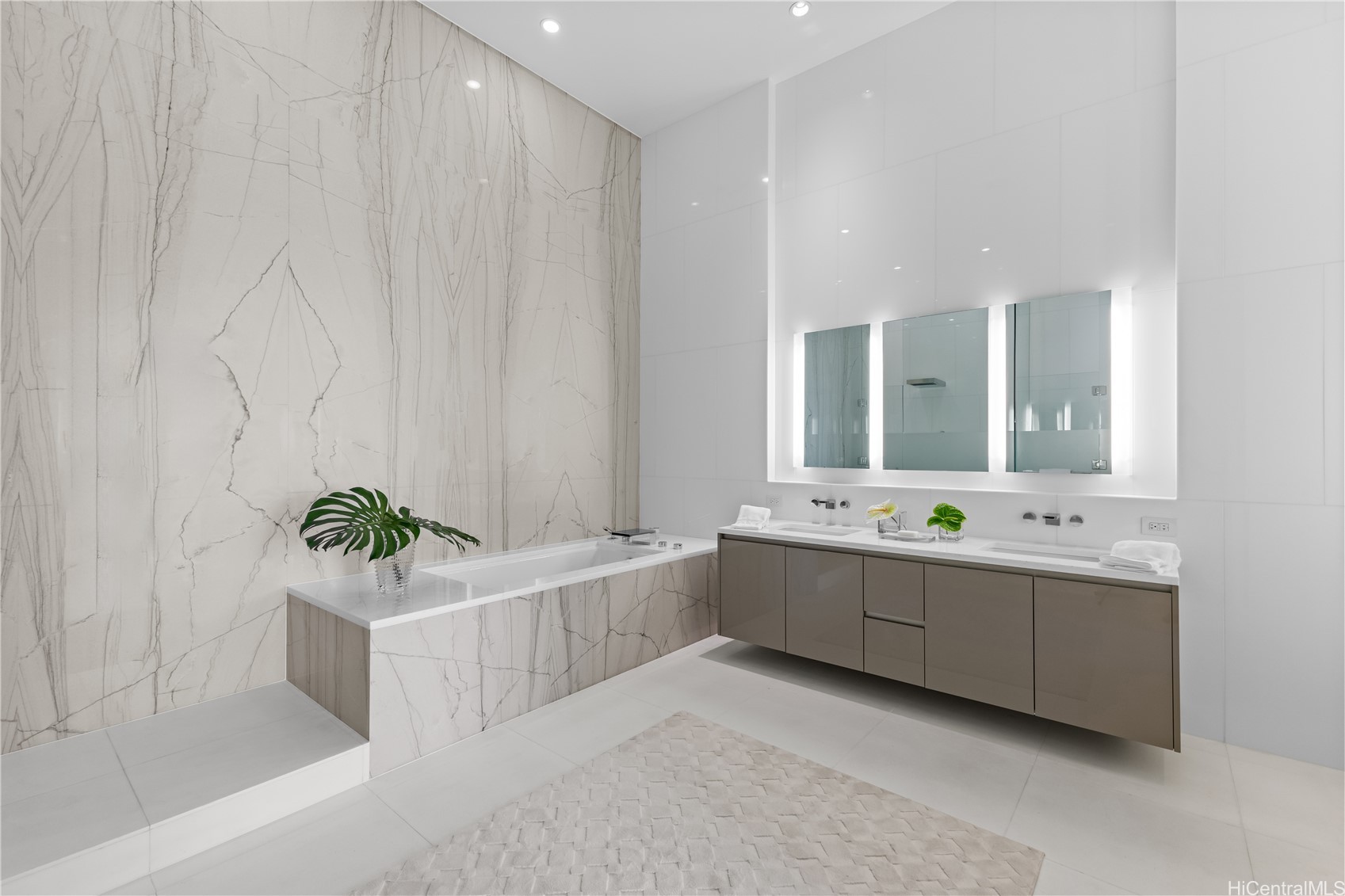 1118 Ala Moana Boulevard 3400