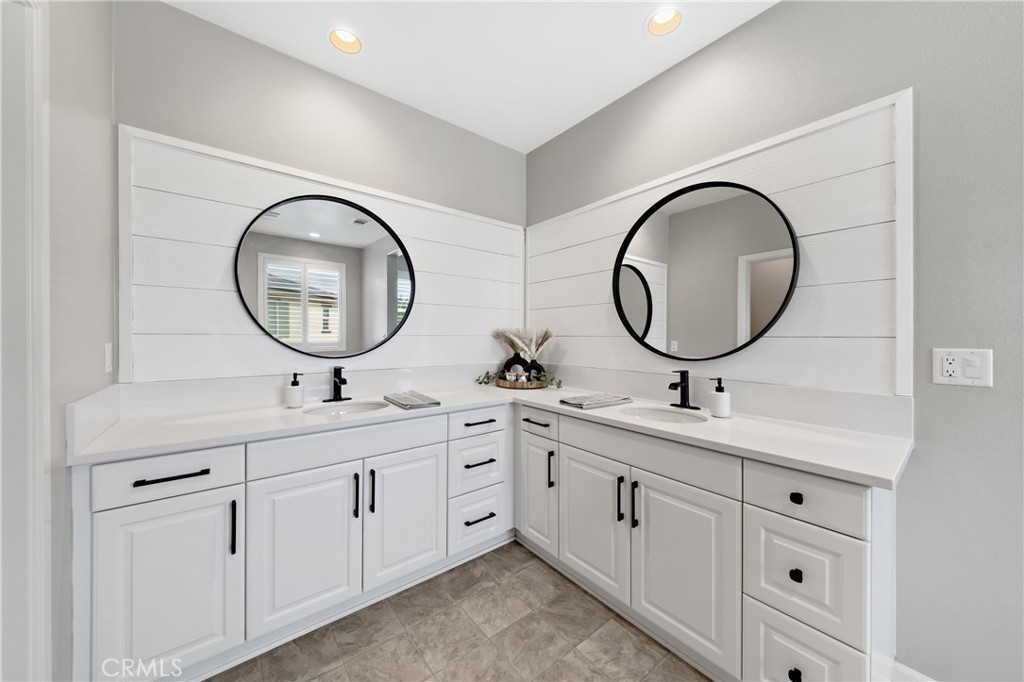 36219 Sunset Ridge Court