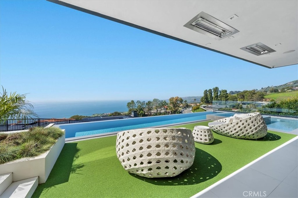 2935 Vista del Mar