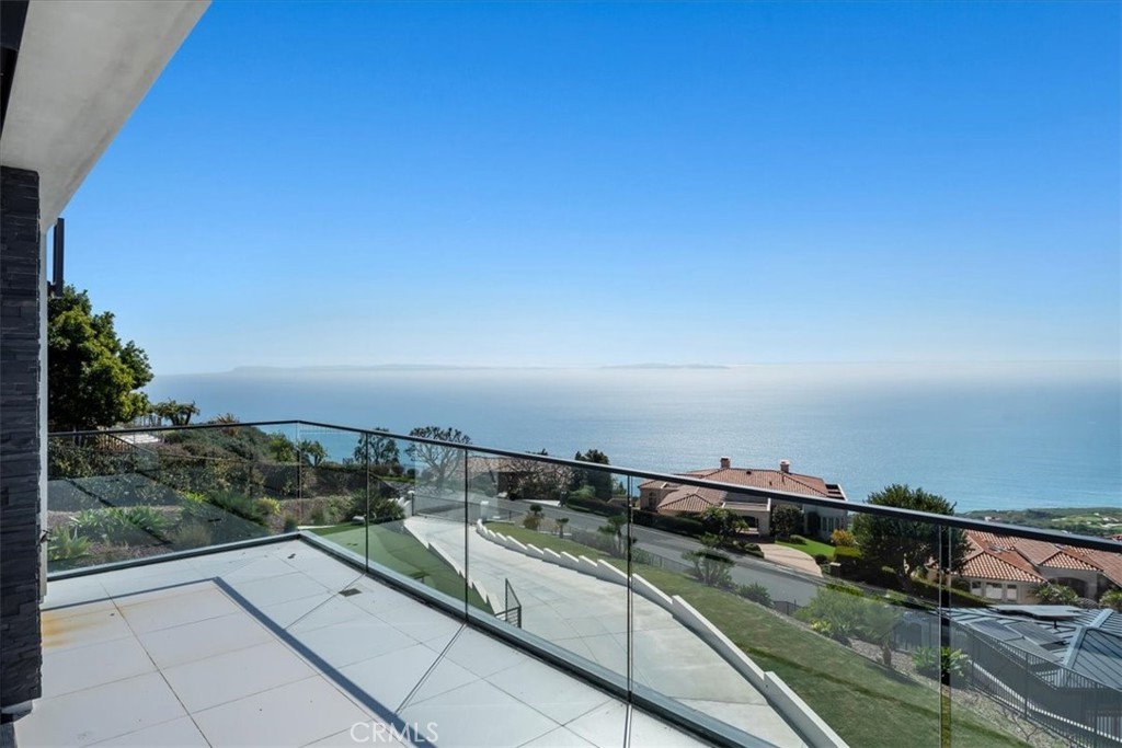 2935 Vista del Mar