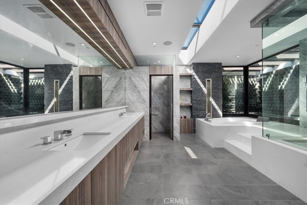 2935 Vista del Mar