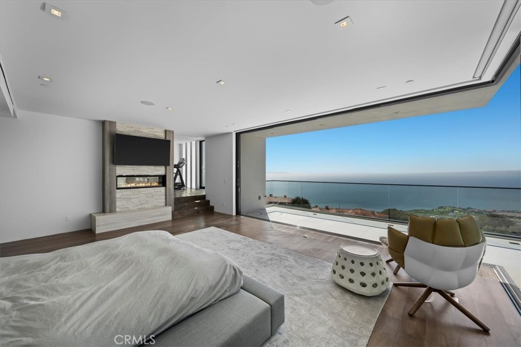 2935 Vista del Mar