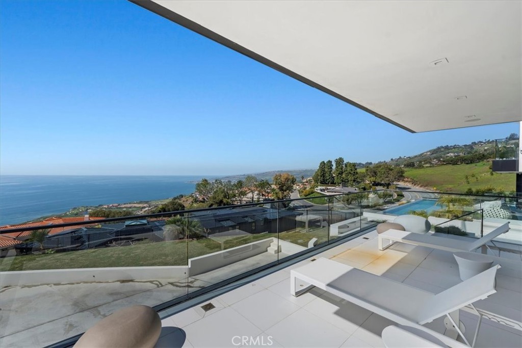 2935 Vista del Mar