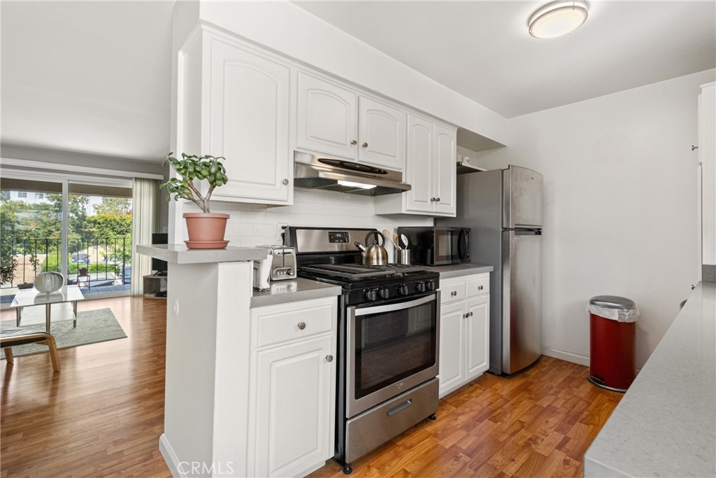 11138 Aqua Vista Street 30