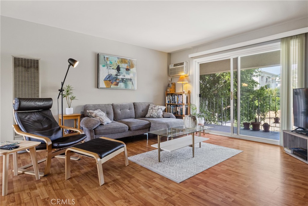 11138 Aqua Vista Street 30