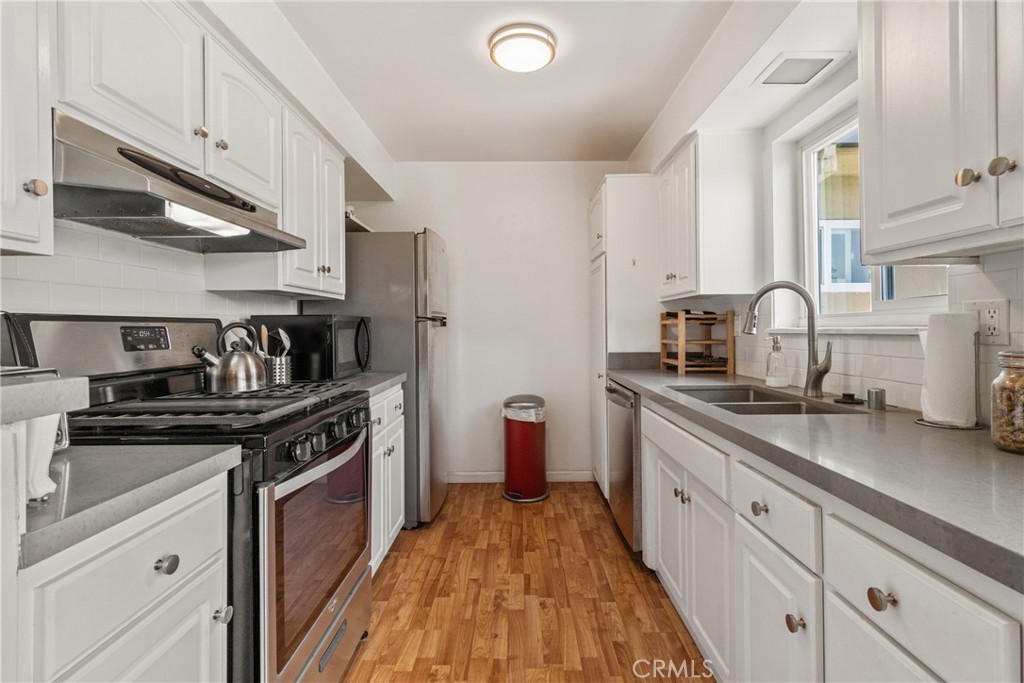 11138 Aqua Vista Street 30