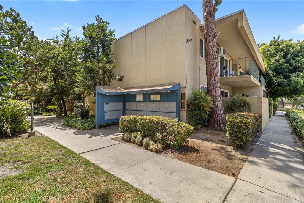 11138 Aqua Vista Street 30