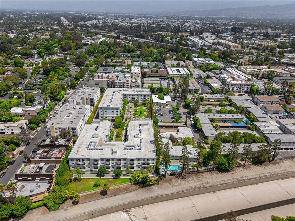 11138 Aqua Vista Street 30