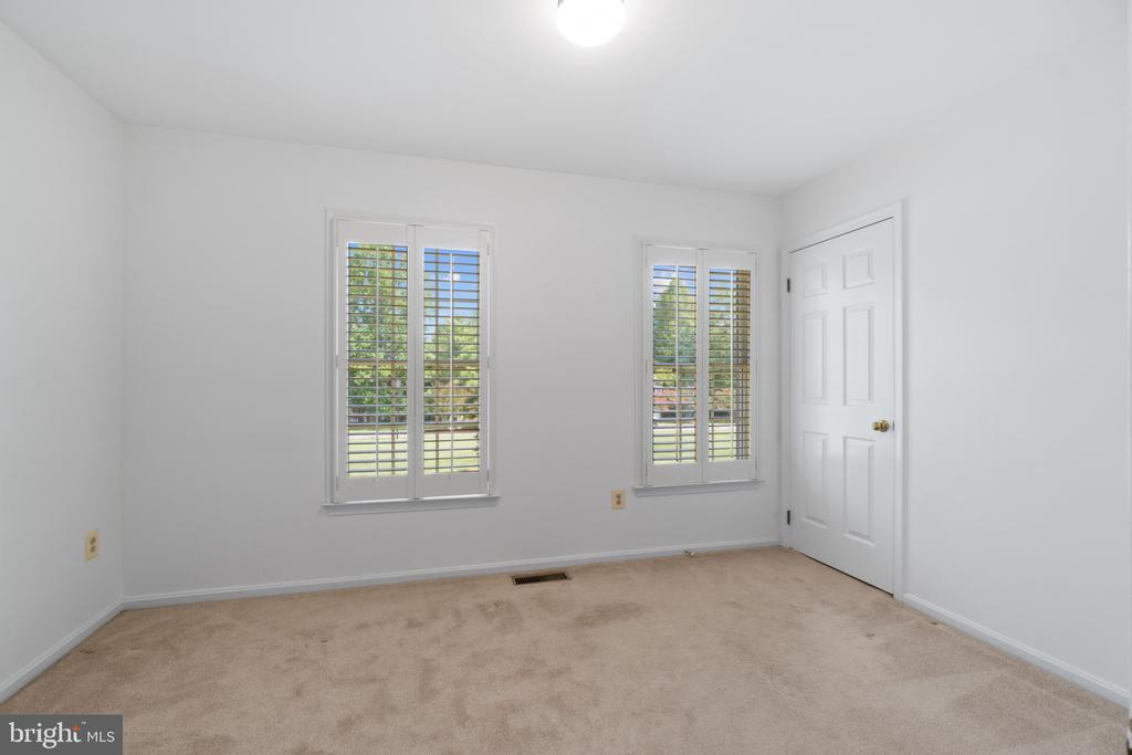 5 POPLAR POINT ROAD