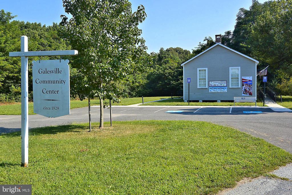 4719 WOODFIELD ROAD