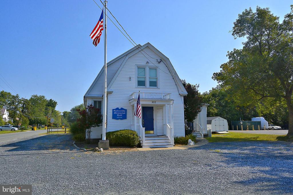 4719 WOODFIELD ROAD