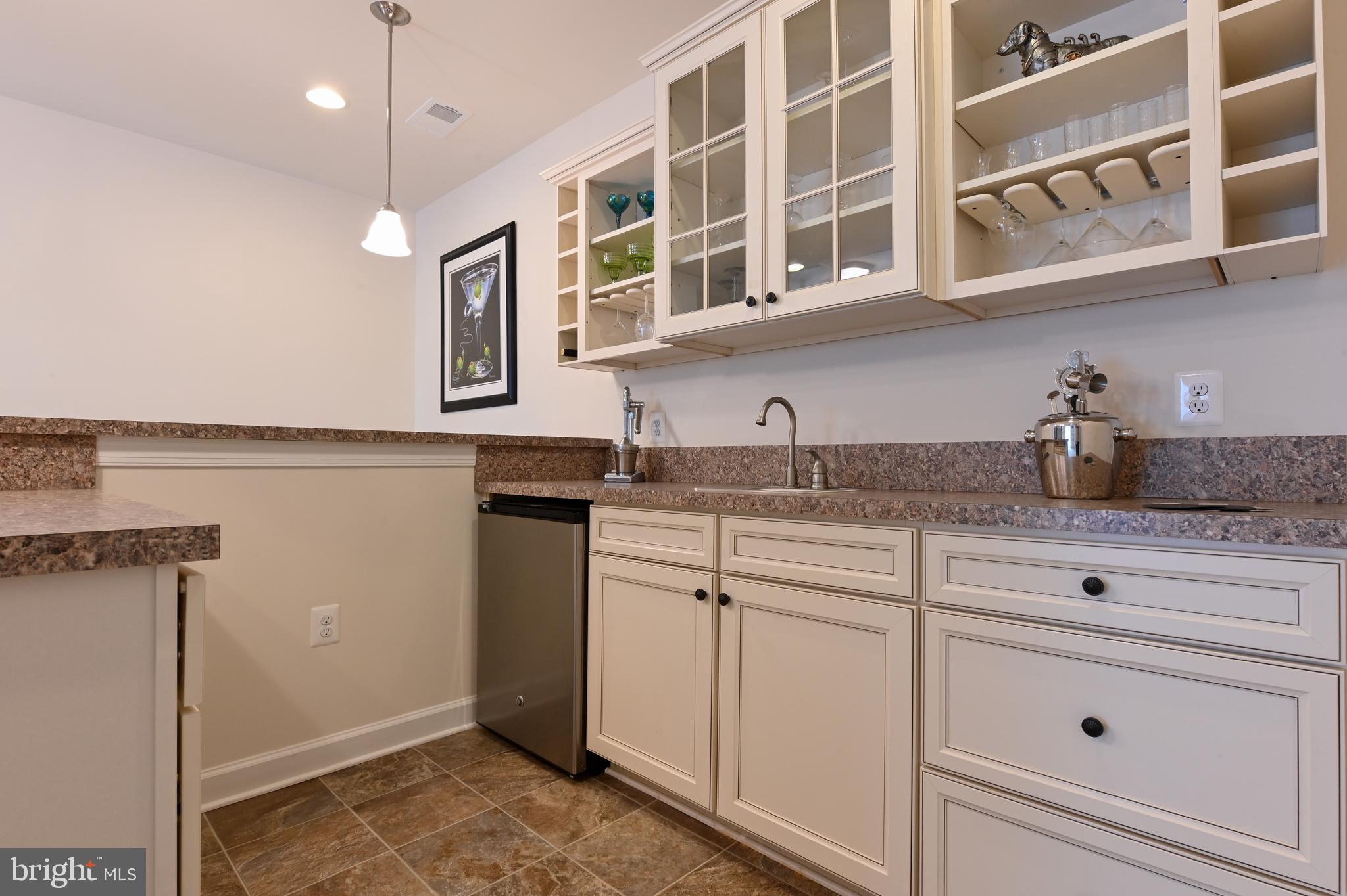 3419 POCAHONTAS DRIVE