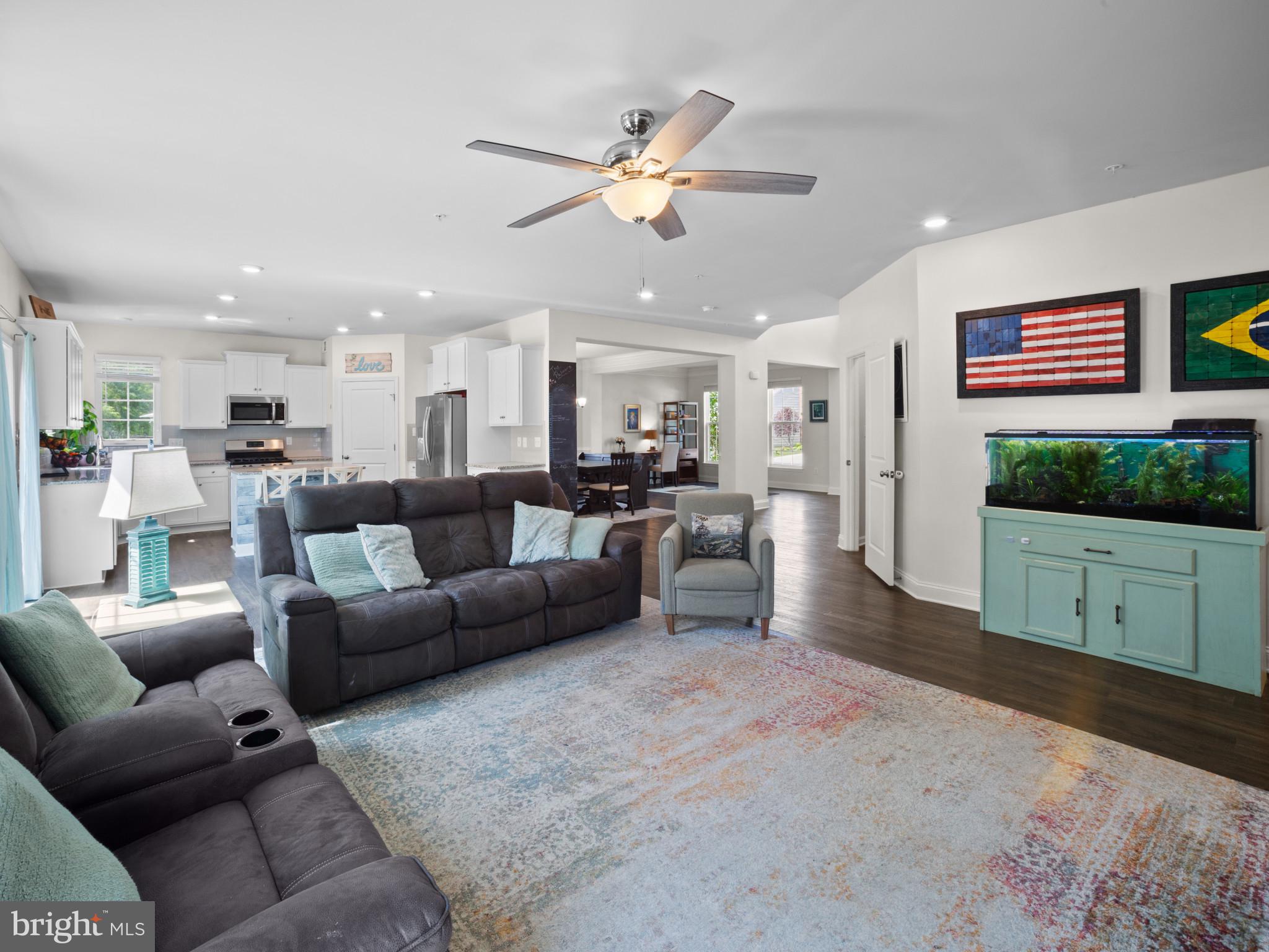 1422 SILVER OAK LANE