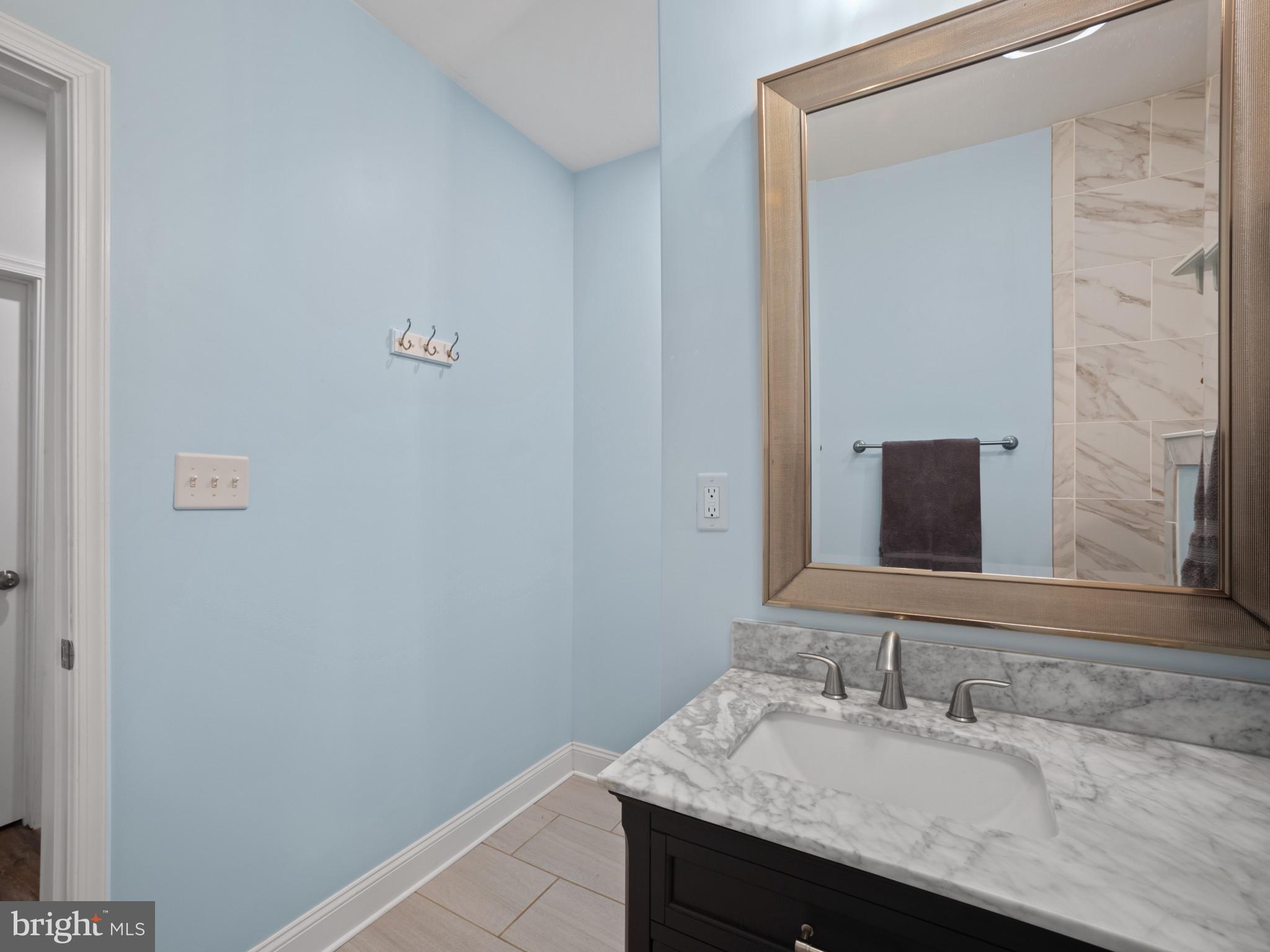 1422 SILVER OAK LANE