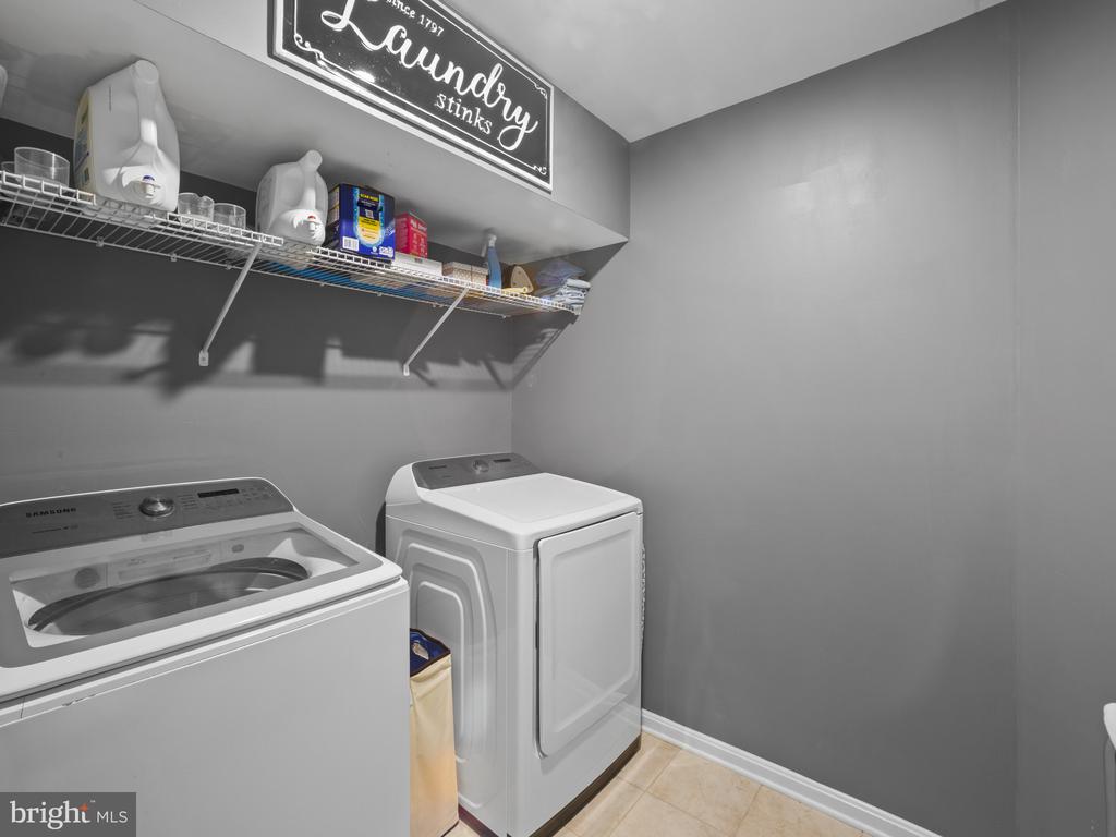 1422 SILVER OAK LANE