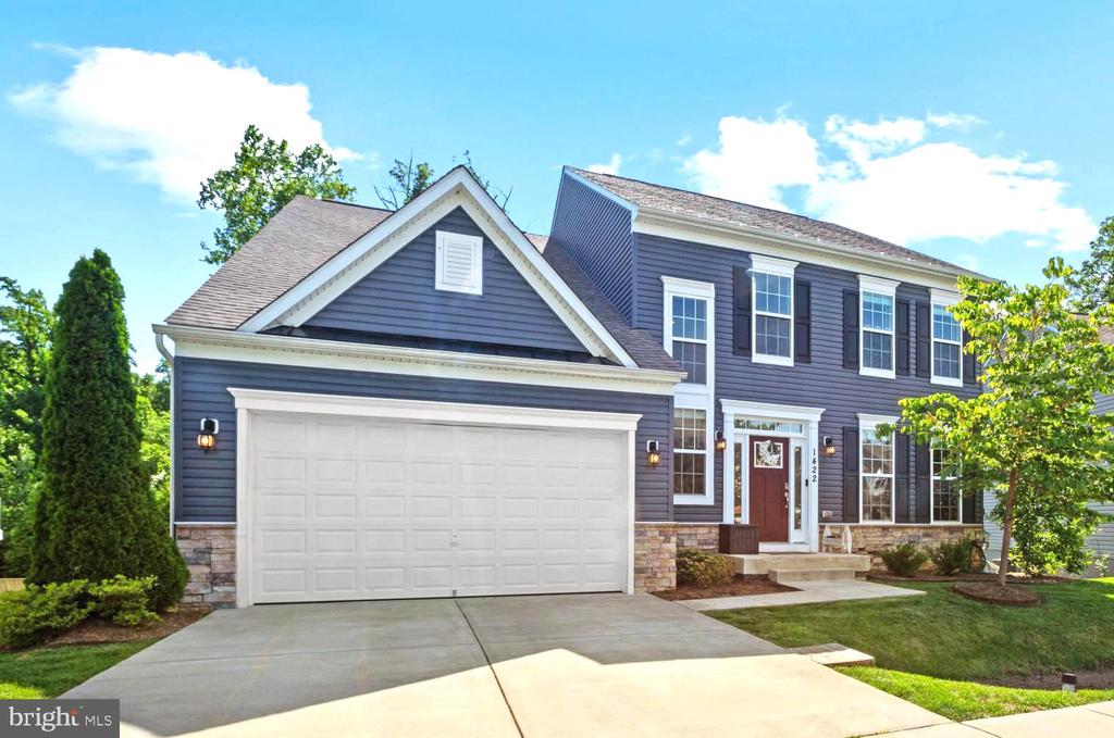 1422 SILVER OAK LANE