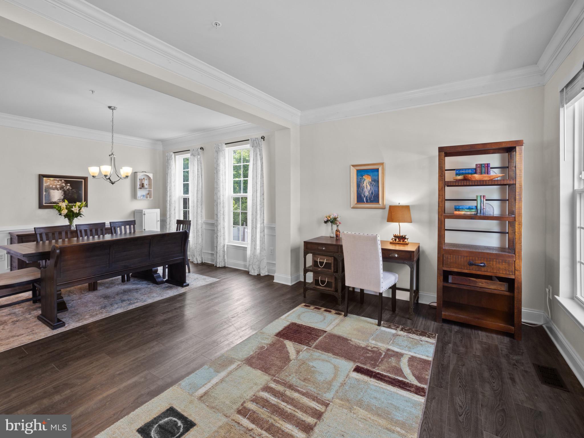 1422 SILVER OAK LANE