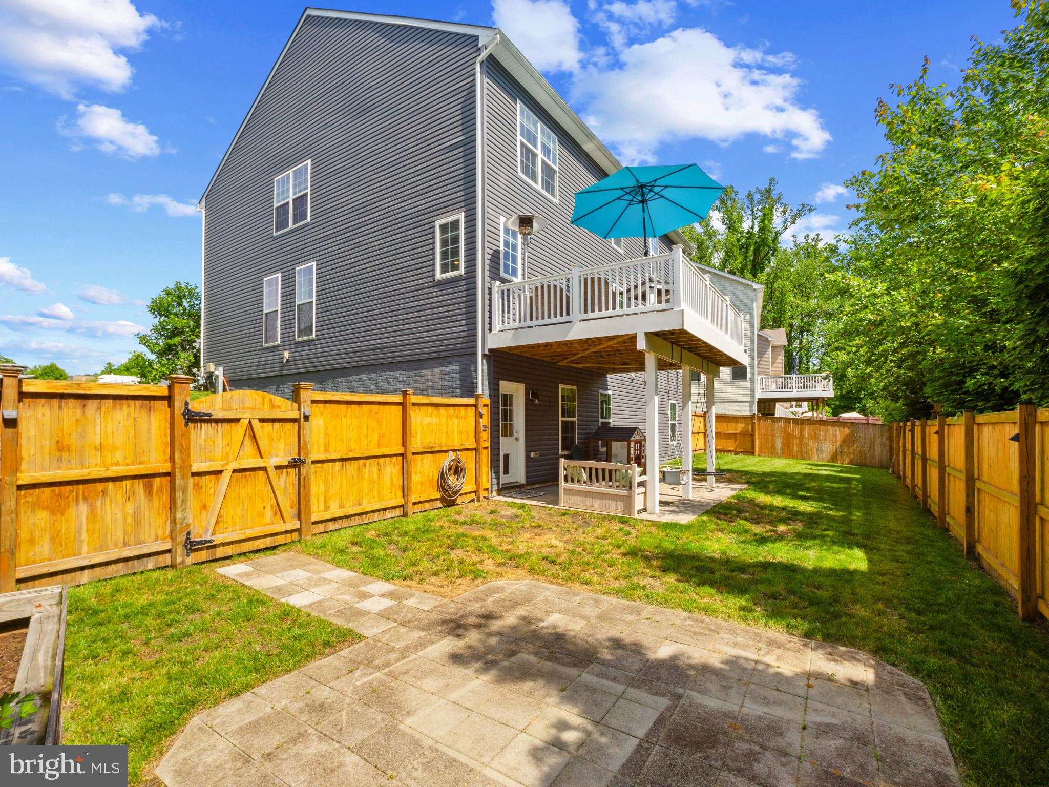 1422 SILVER OAK LANE