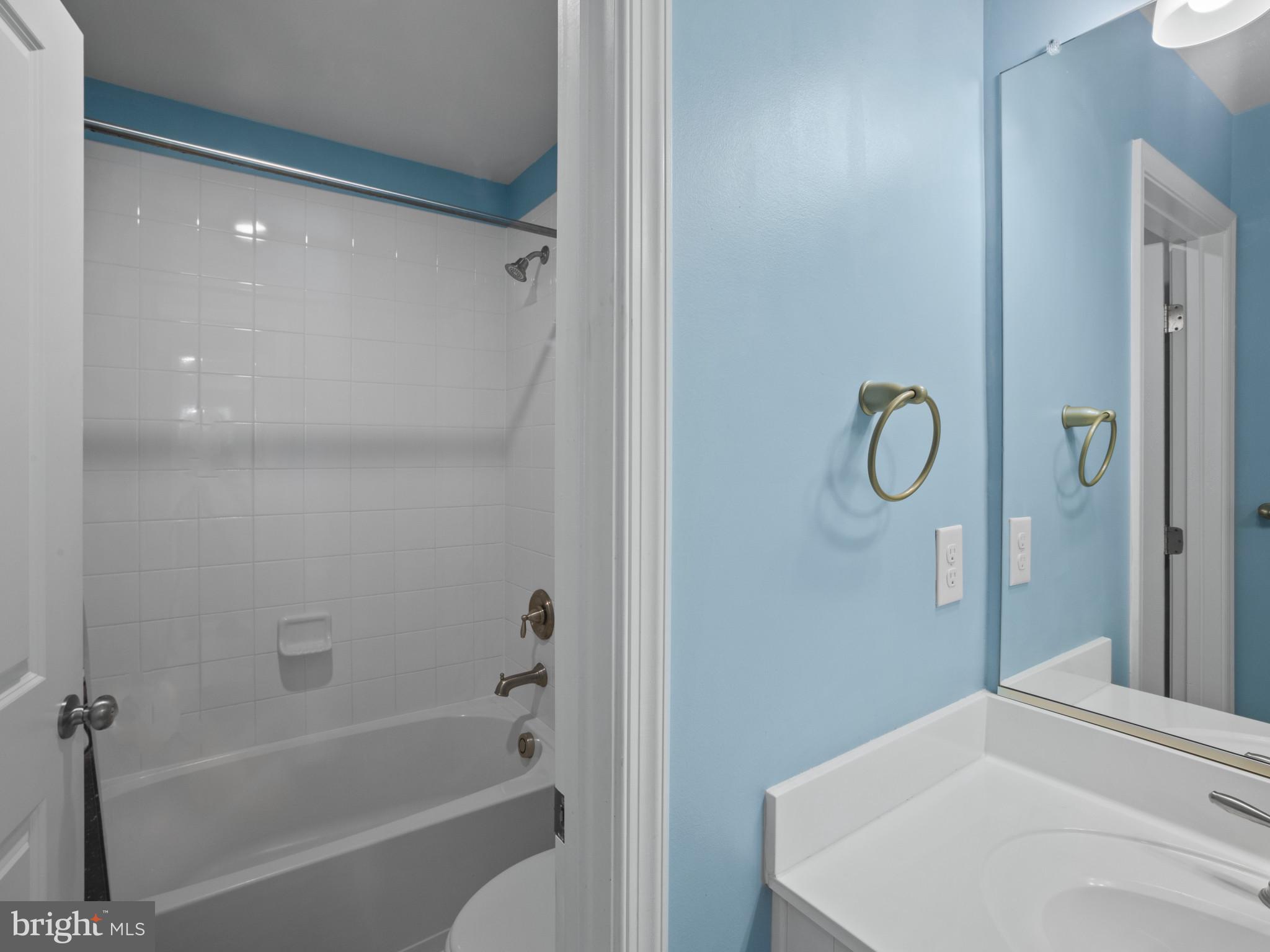 1422 SILVER OAK LANE