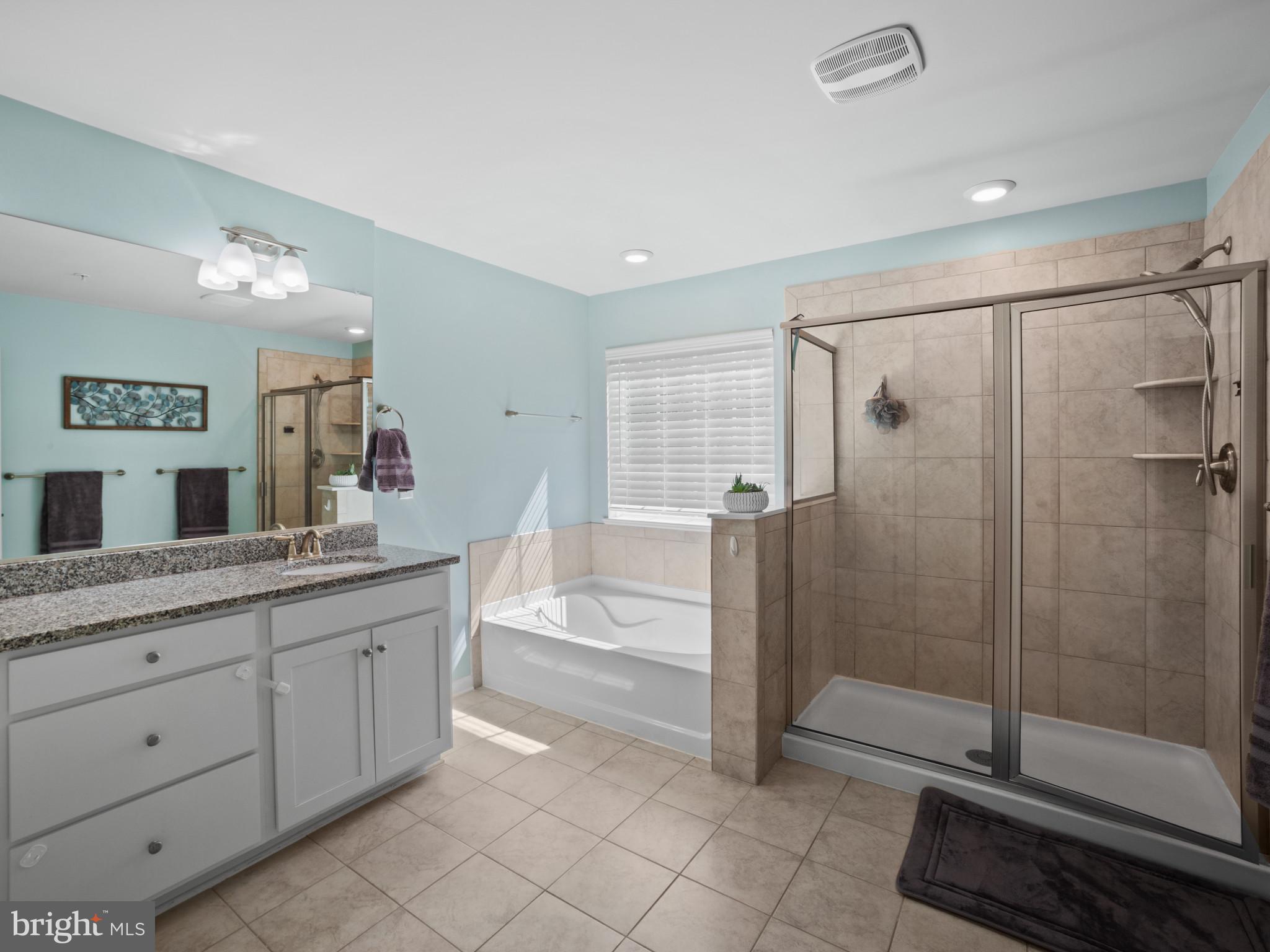 1422 SILVER OAK LANE