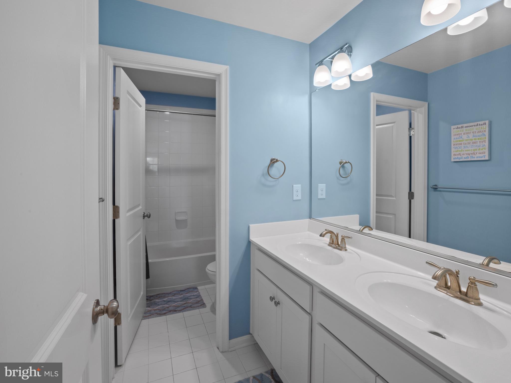 1422 SILVER OAK LANE