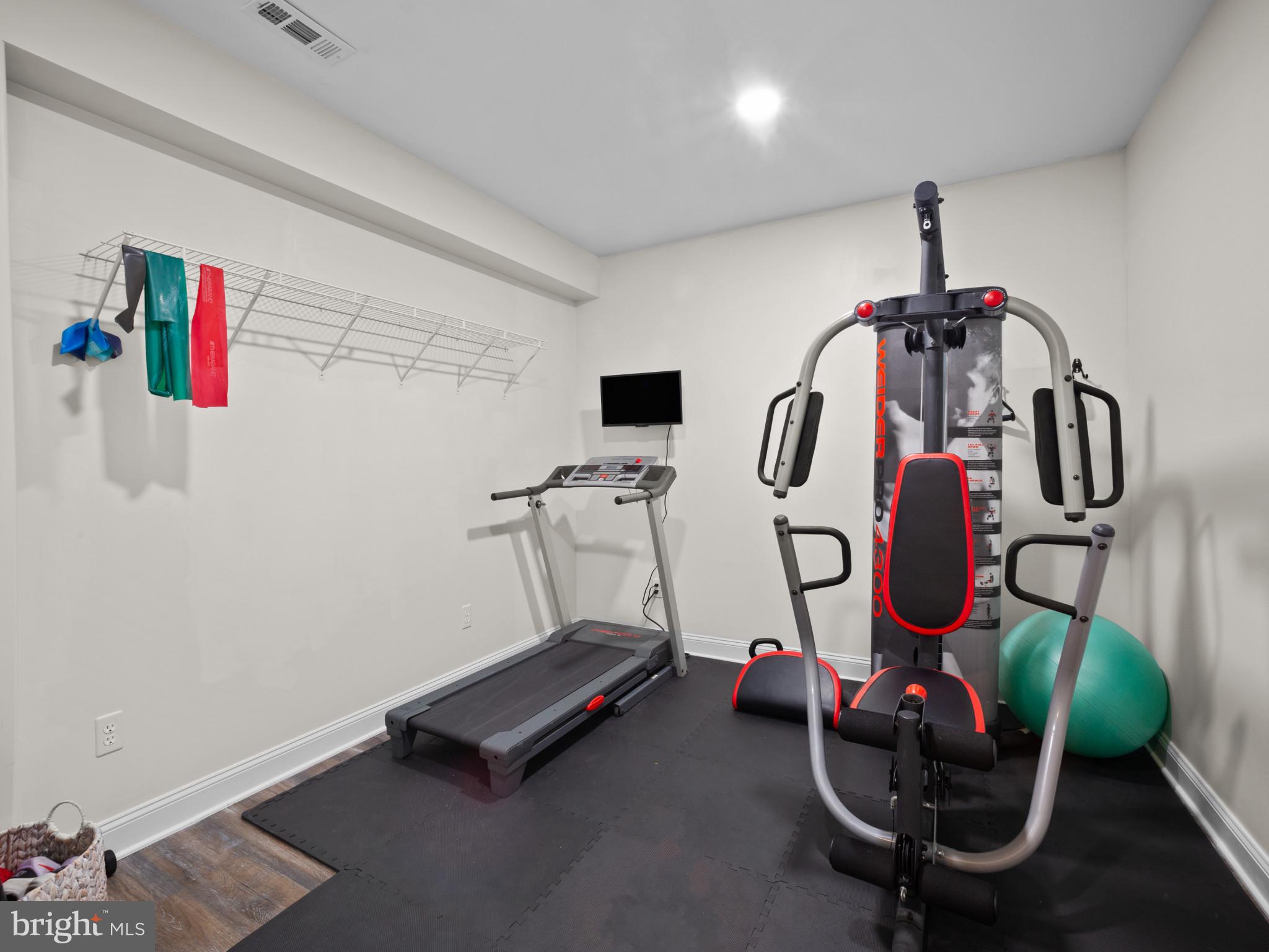 1422 SILVER OAK LANE