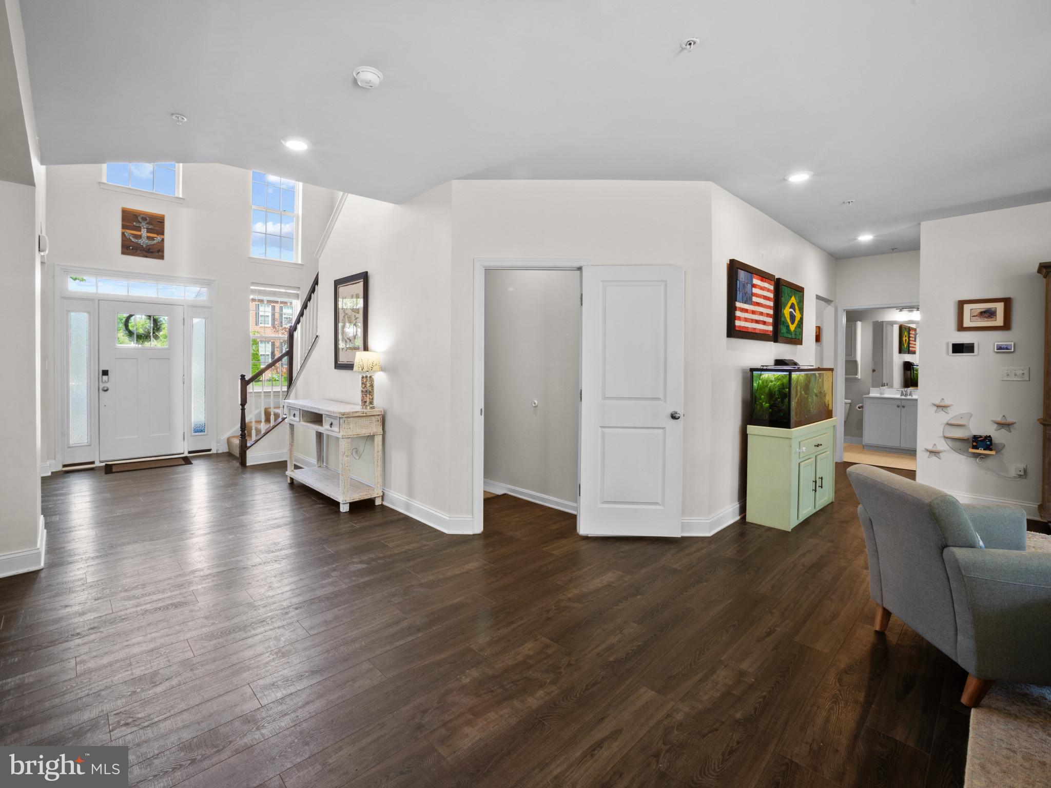 1422 SILVER OAK LANE