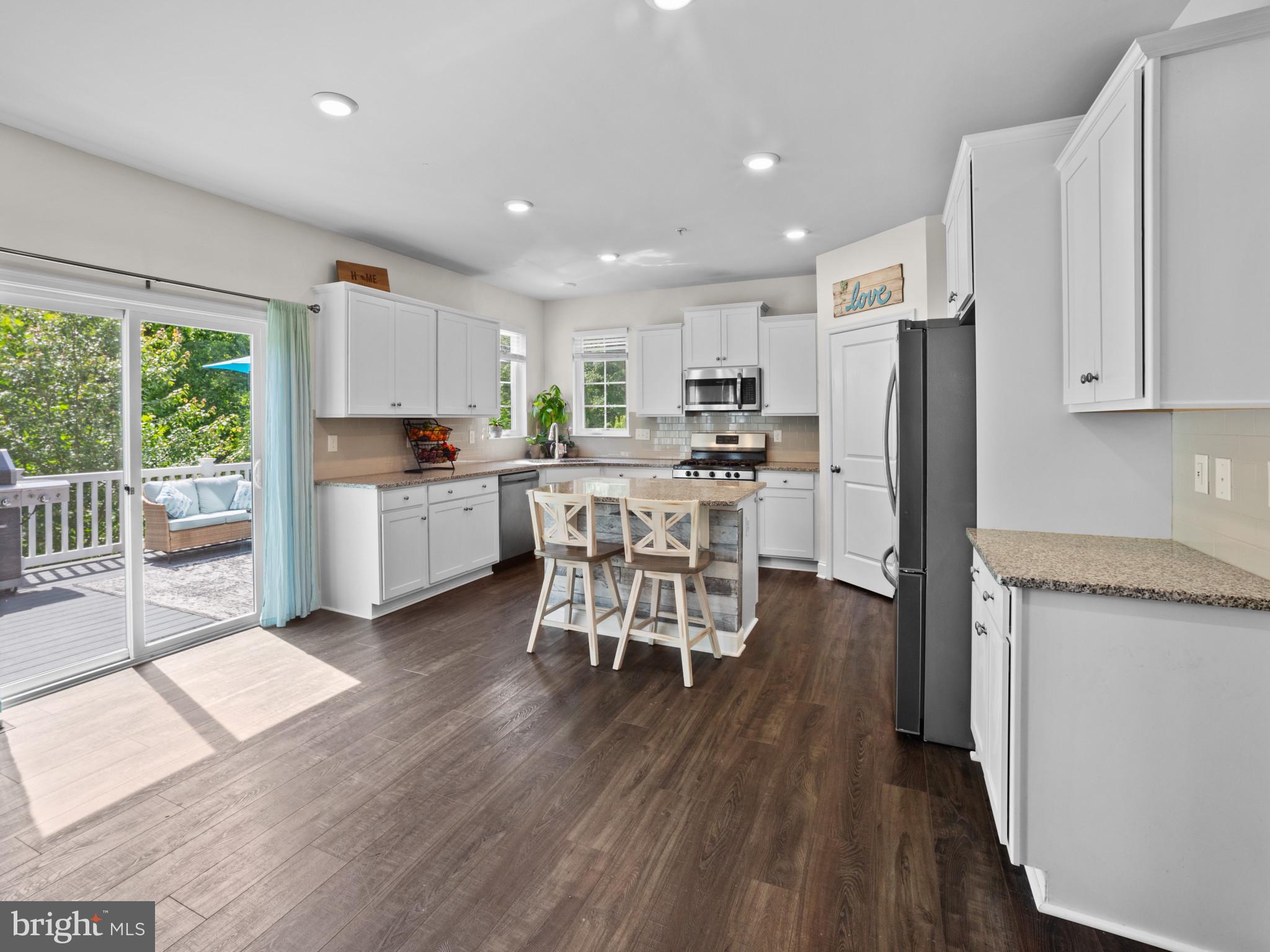 1422 SILVER OAK LANE