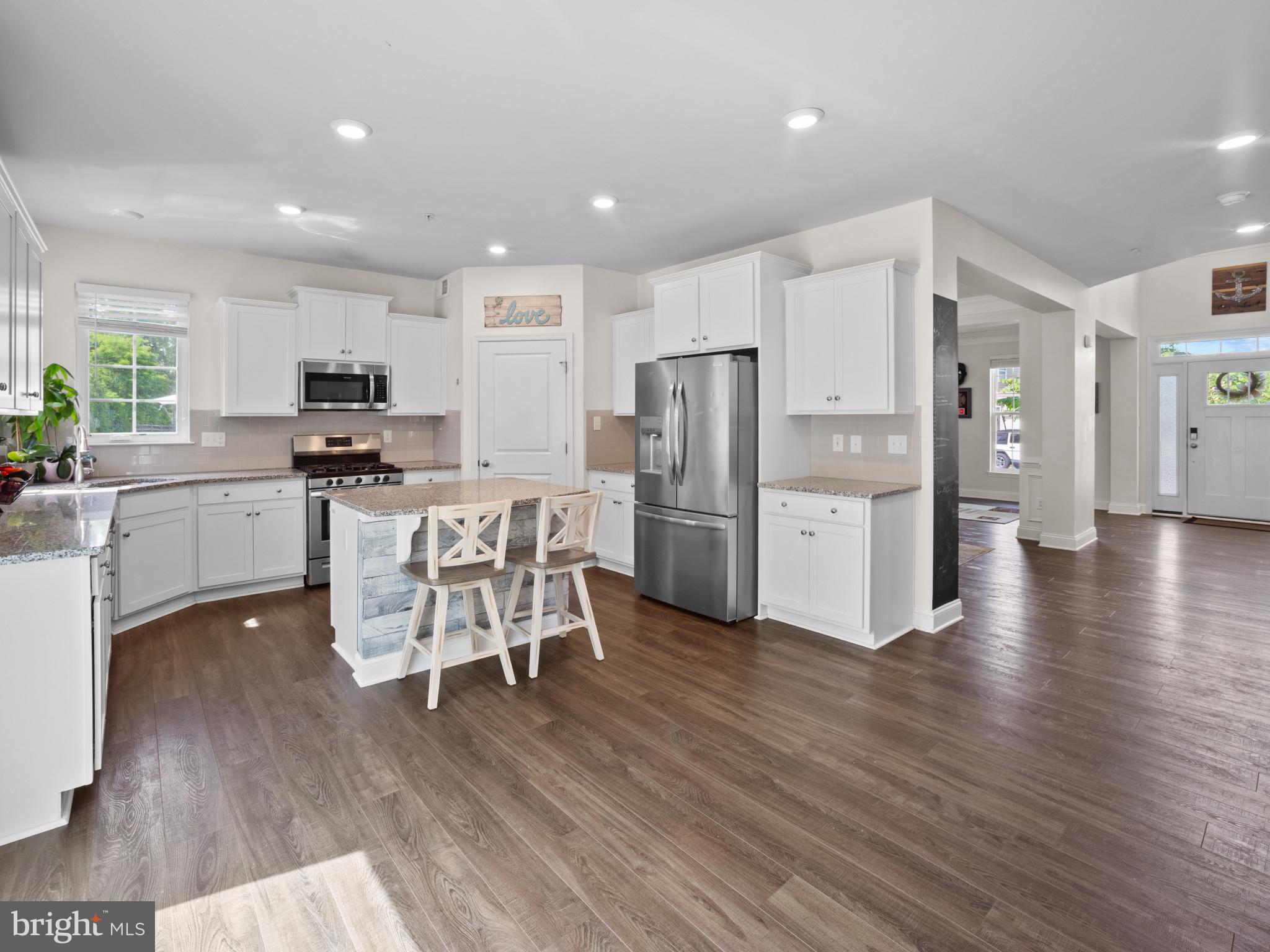 1422 SILVER OAK LANE