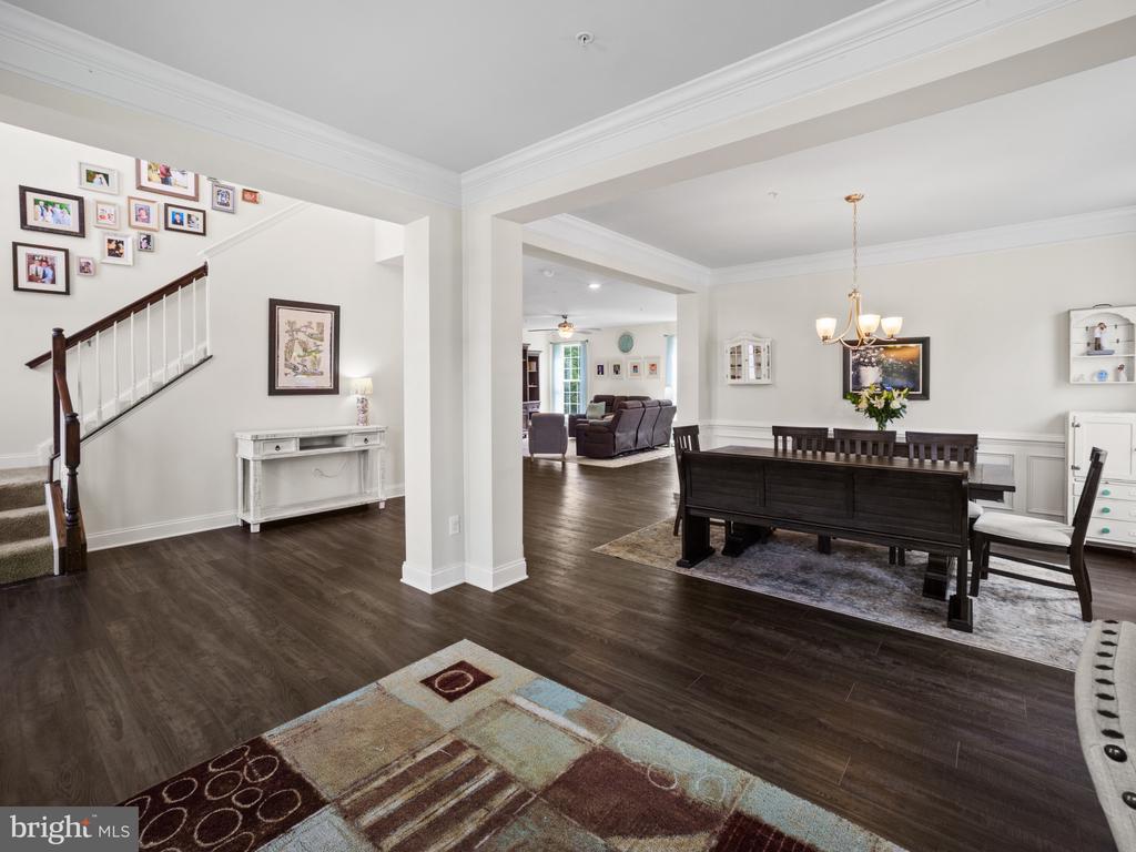1422 SILVER OAK LANE