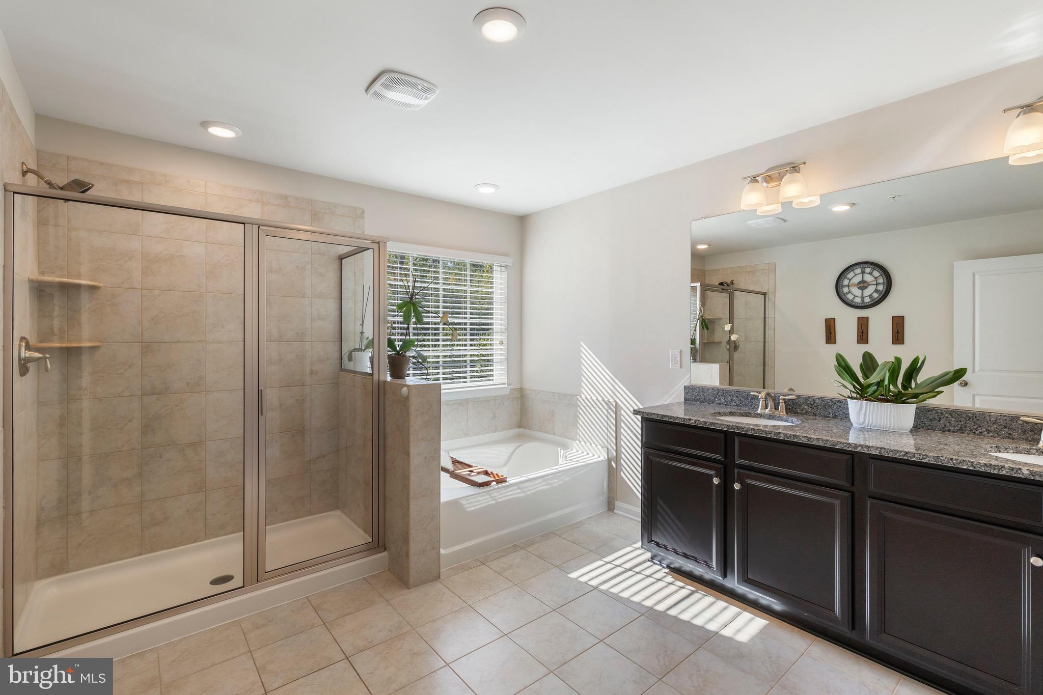 1426 SILVER OAK LANE