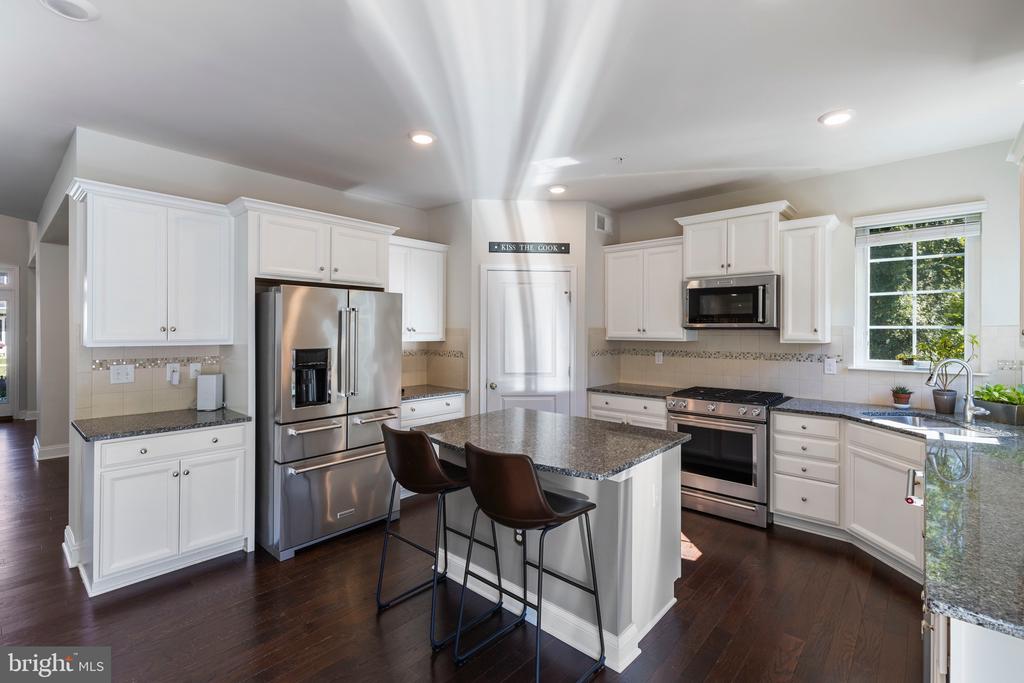 1426 SILVER OAK LANE