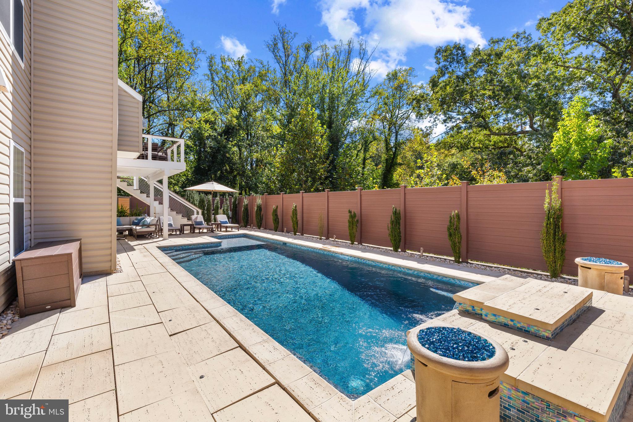 1426 SILVER OAK LANE