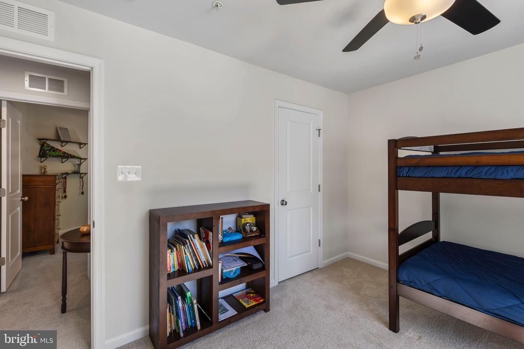 1426 SILVER OAK LANE
