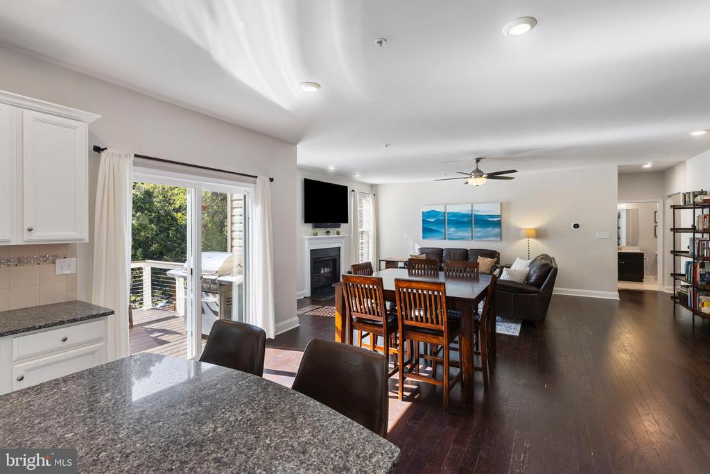 1426 SILVER OAK LANE