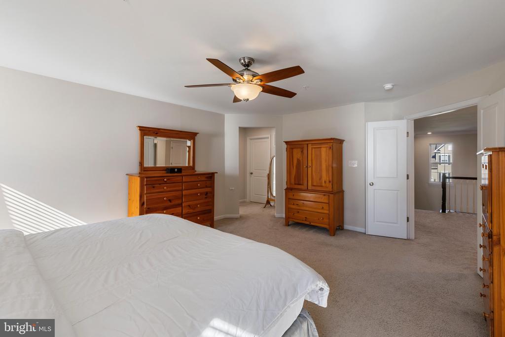 1426 SILVER OAK LANE